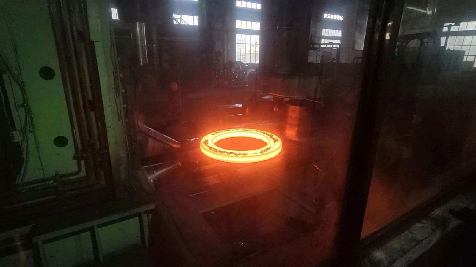 CNC Ring Rolling Mill For Flange Forgings 2