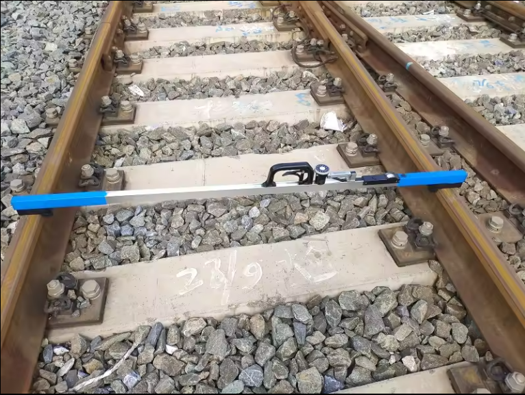Railway Mechanical gauge Analogue Railway Track manual rail measuring tools 3