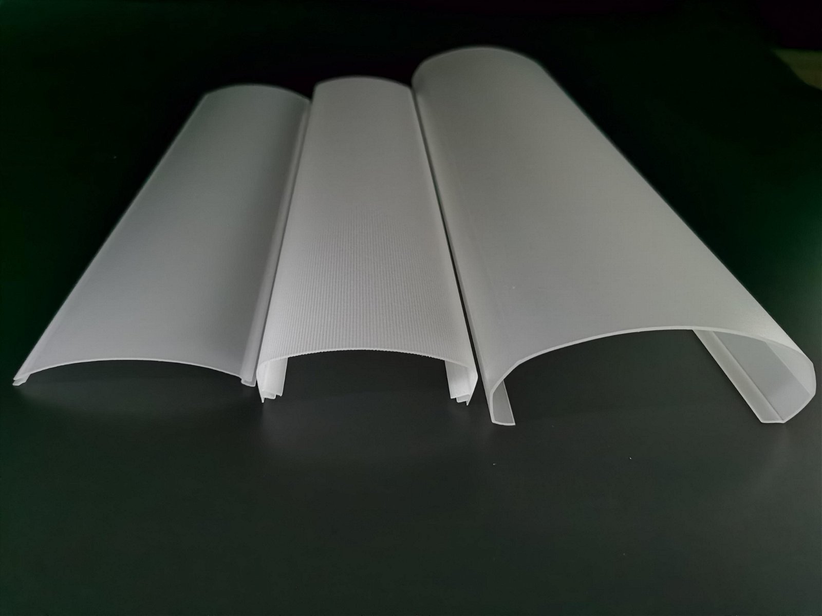 Bming Linear Extrusion Coach Diffused Cover 2