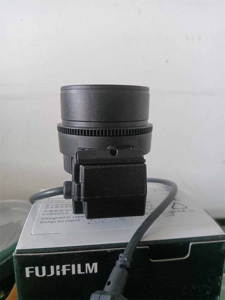 YV2.8x2.8SA-SA2L富士能2.8-8mm手动变焦高解析监控镜头 3