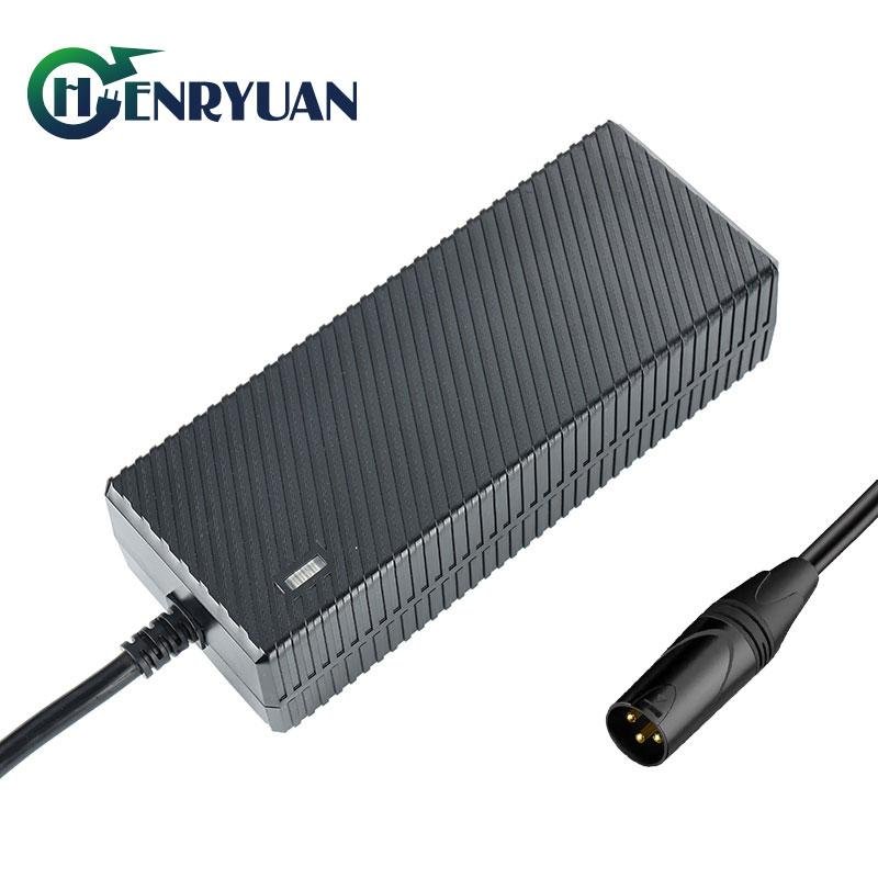 Reliable Fast Charger 14.6V 10A LiFePO4 Battery Charger 4