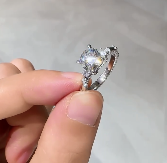 Wedding anniversary gift diamond ring customization VVS 3