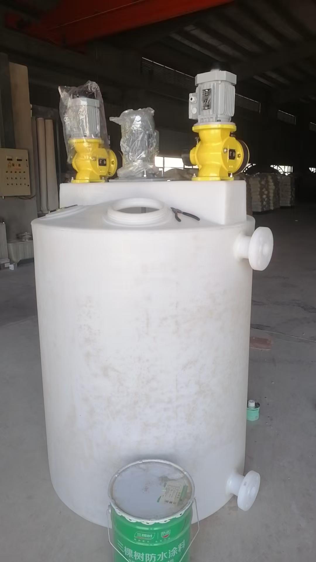 定製30噸PP反應釜挂式攪拌罐 錐底帶腳攪拌桶聚丙烯焊接罐子 3