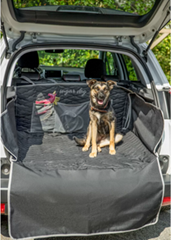 Universal trunk protector for dogs