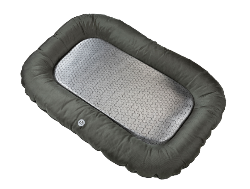 Alverstone outdoor dog cushion 2