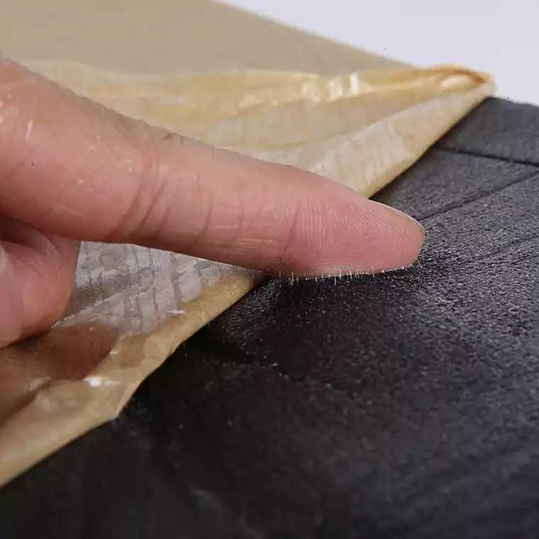 背膠自粘橡塑保溫板生產廠家廊坊華能泓裕橡塑制品有限公司 2
