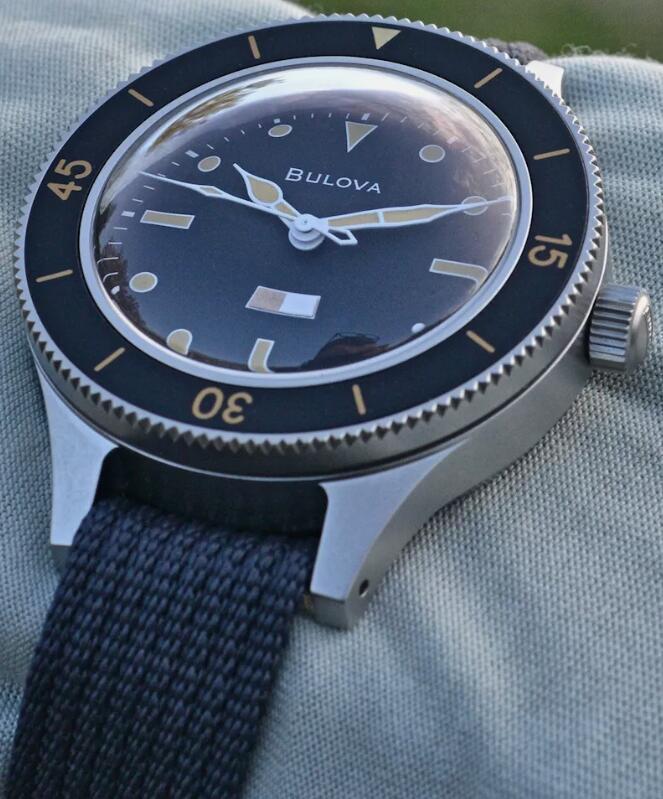 Bulova Men's Archive Series MIL-SHIPS Military Provenance 98A266 Sub 200 mt. New with Complete Kit