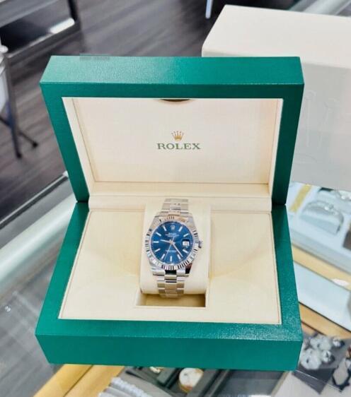 Rolex Datejust 126334 41mm Oyster Esfera Azul 18K Oro Blanco Bisel Reloj Nuevo