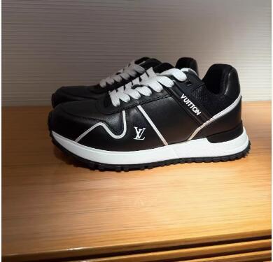 Louis Vuitton 1AHSS0 Run Away Maxi Sneaker 2025 lightweight Plain calf leather running shoes