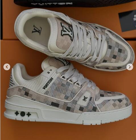              1AHSS0 Run Away Maxi Sneaker 2025 lightweight Plain leather shoes  18