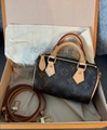               Monogram Mini Pochette Accessoires Pouch M58009     uxury handbags 15