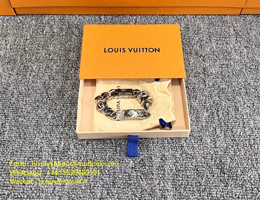 Louis Vuitton M00855 Monogram Plate Chain Bracelet fashion design LV jewellery