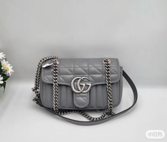 Gucci Women's Black GG Marmont Small Matelasse Leather Shoulder crossbody Bag Luxury handbag