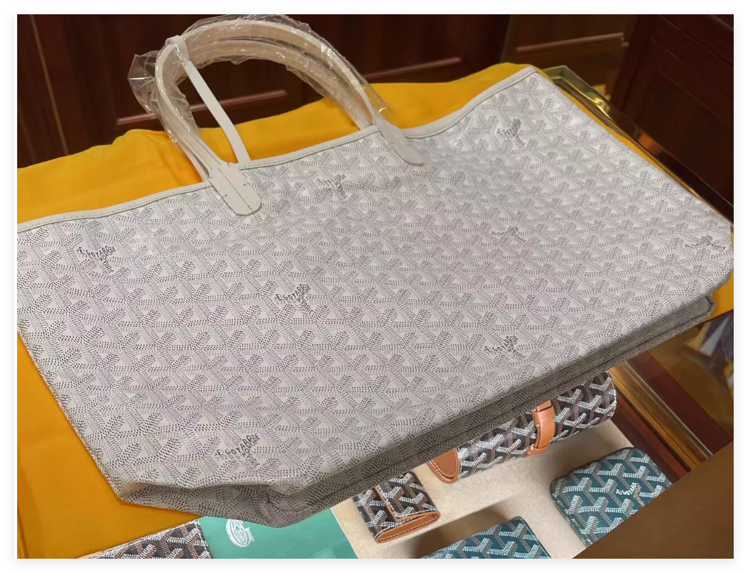 Goyard Goyardine Coated Canvas Leather Saint Louis Tote Handbag St. Louis Chevron Tote