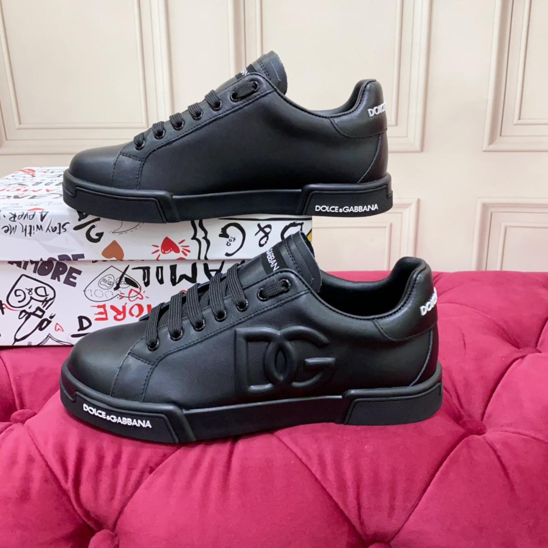 Dolce & Gabbana Logo-Plaque Low-Top Sneakers DG Men women luxury fashion shoes 