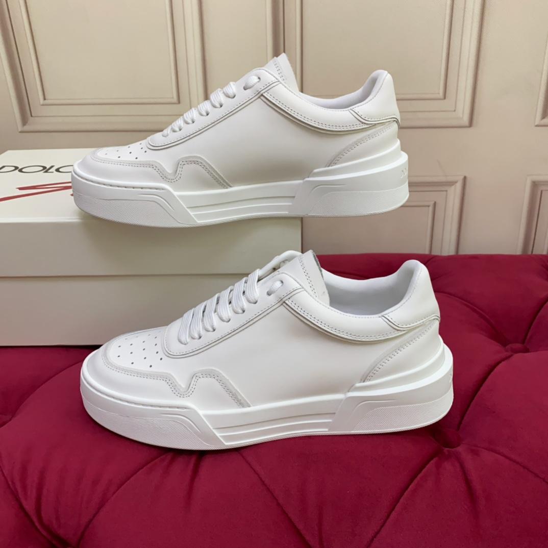                 Logo-Plaque Low-Top Sneakers DG Men women luxury fashion shoes  18
