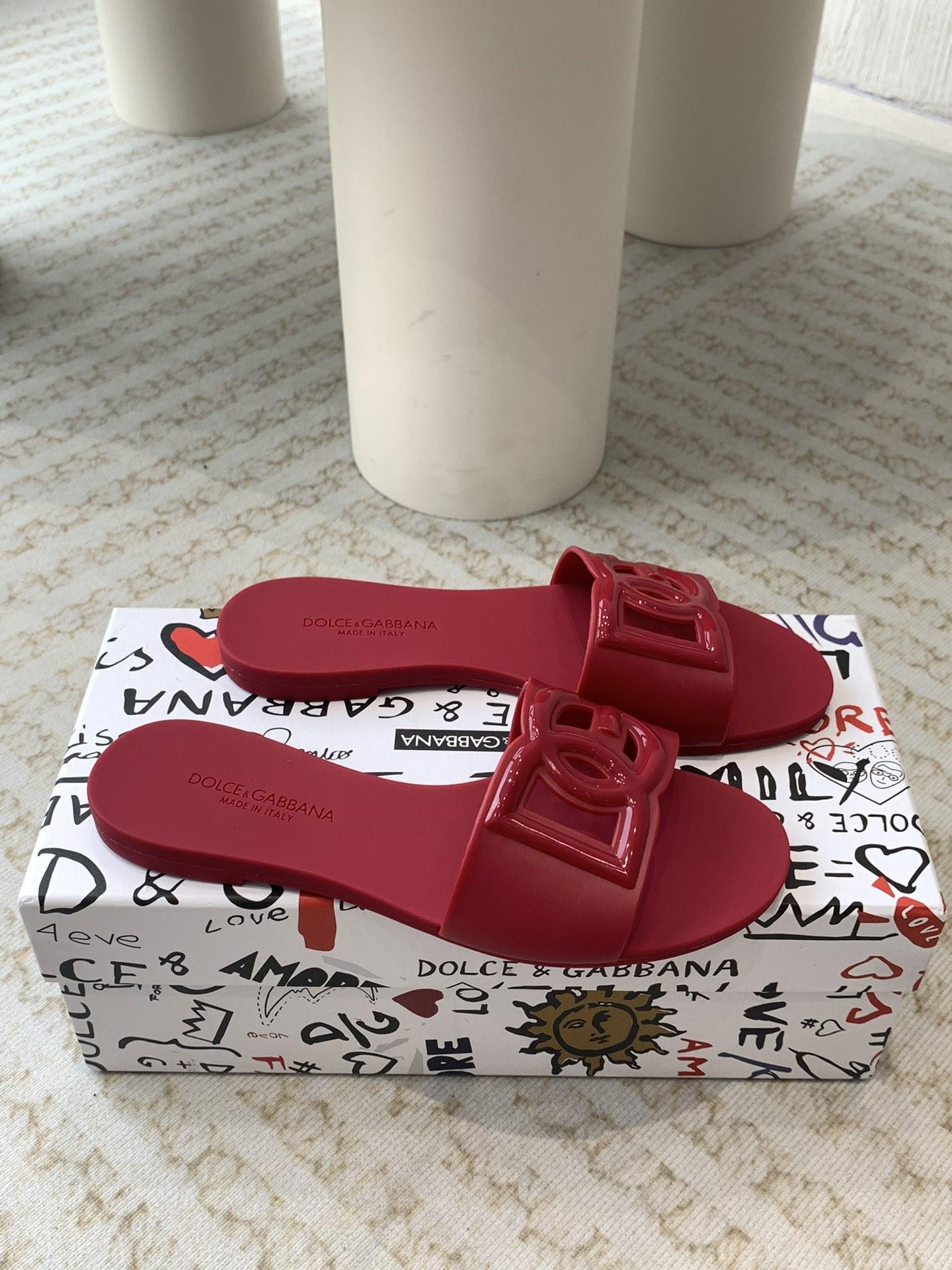 Dolce & Gabbana DG Cut-Out Detailed Slides Women design luxury summer DG sandals