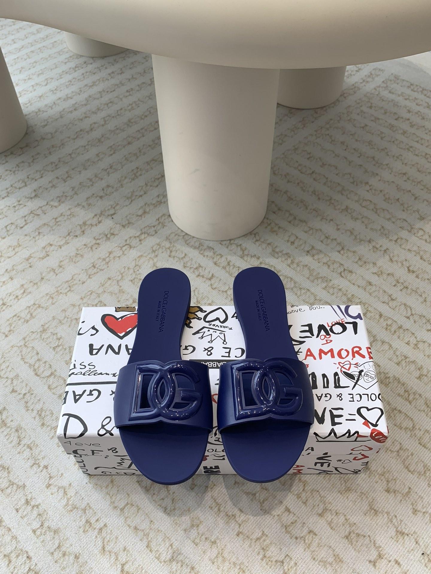 Dolce & Gabbana DG Cut-Out Detailed Slides Women design luxury summer DG sandals