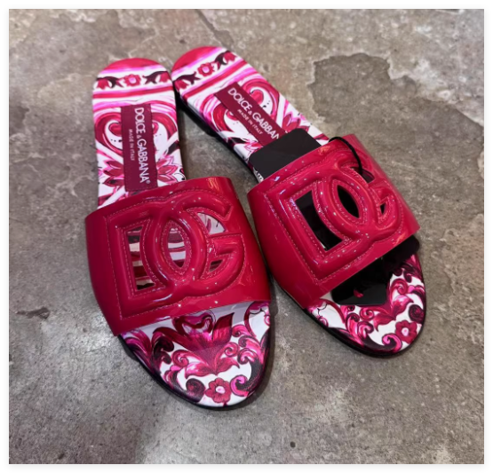 Dolce & Gabbana DG Cut-Out Detailed Slides Women design luxury summer DG sandals