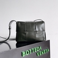 Bottega Veneta Bang Bang Intrecciato Leather Vanity Case Luxury design handbag 