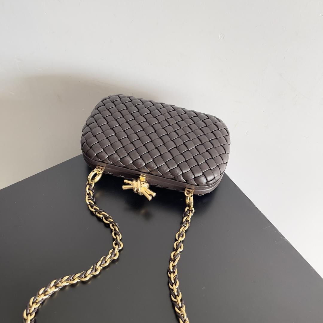 Bottega Veneta Knot Clutch Padded intrecciato woven lambskin clutch wallet purse