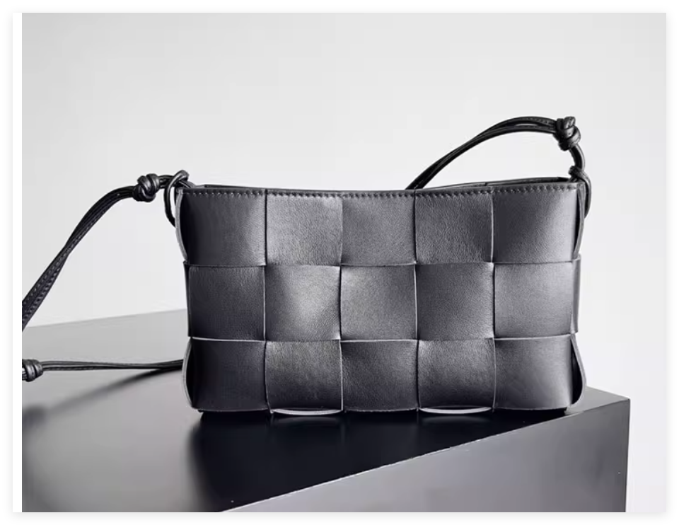 Bottega Veneta Cassette Shoulder Bag Intreccio woven calfskin shoulder bag Knot 