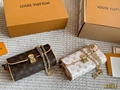 LV Pochette Camille