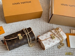 LV Pochette Camille