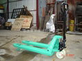 HAND PALLET TRUCK