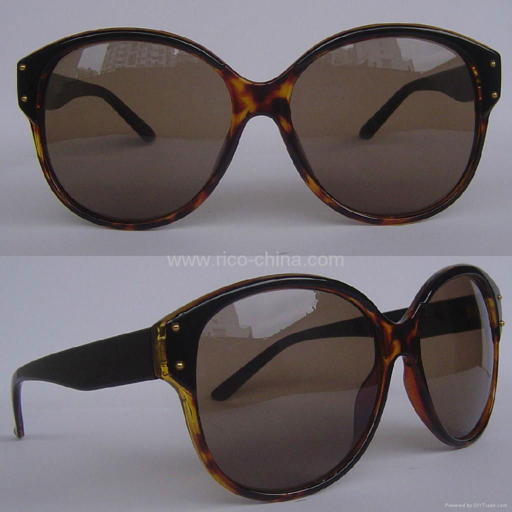 Fahion Sunglasses with diamond RICO