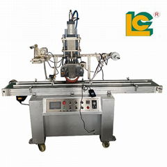 Automatic hot stamping machine for cap with conveyor