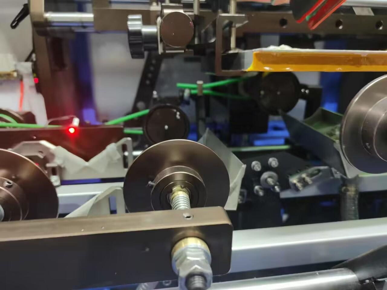 Mechanical drive servo multi-color automatic screen printing machine 5