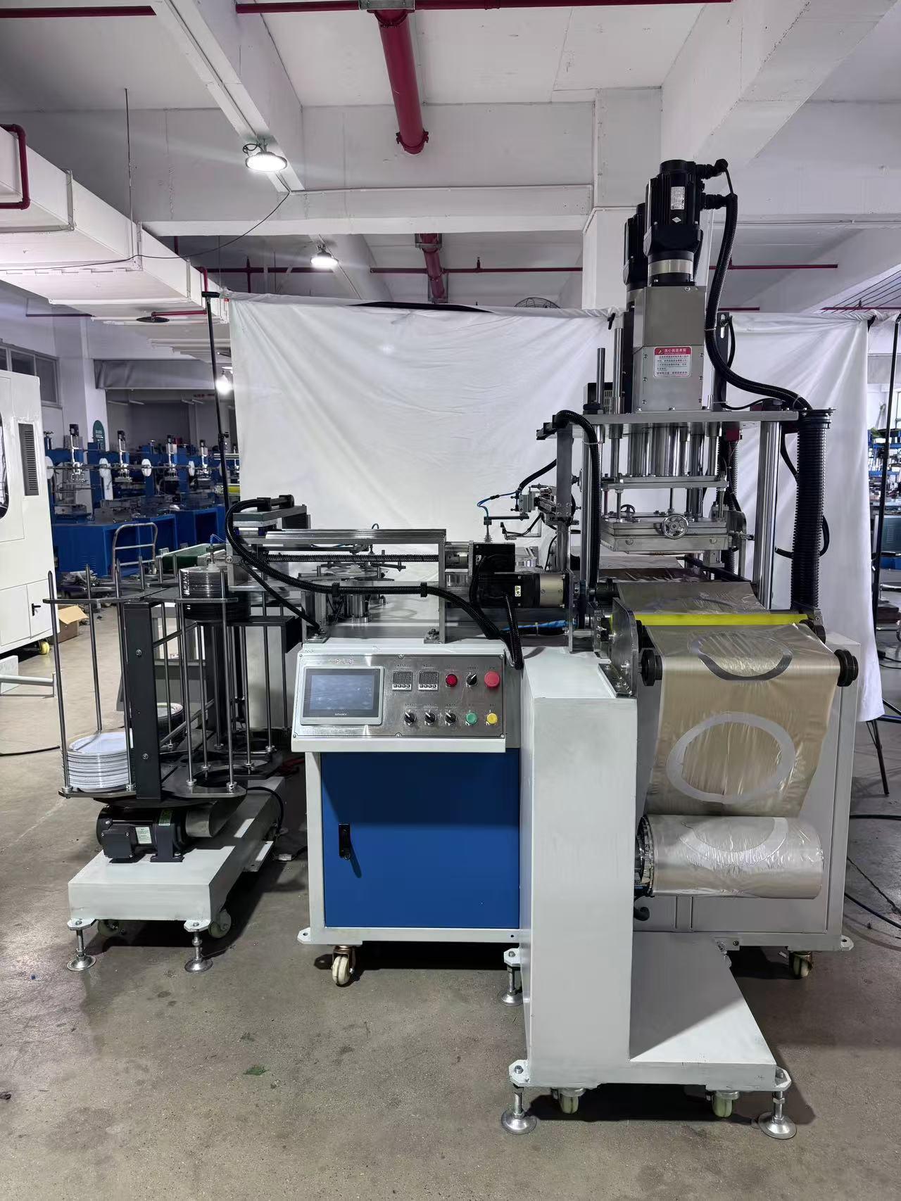 Full Automatic Disposable Western plate Double Head Servo Hot Stamping Machine 5