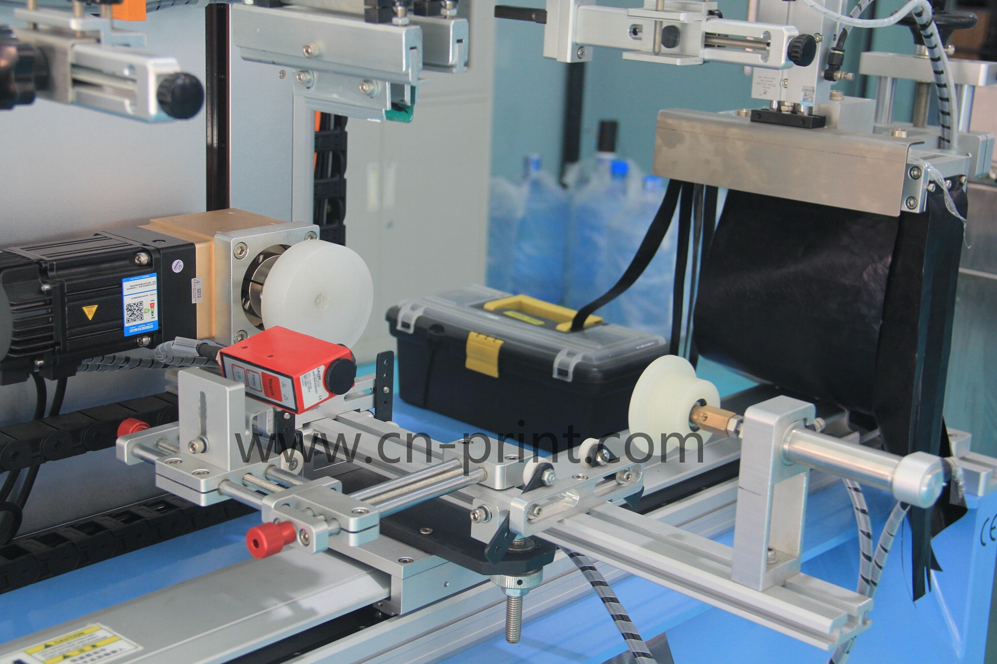 Servo Control bottle cup screen printing machine with LED UV system 8