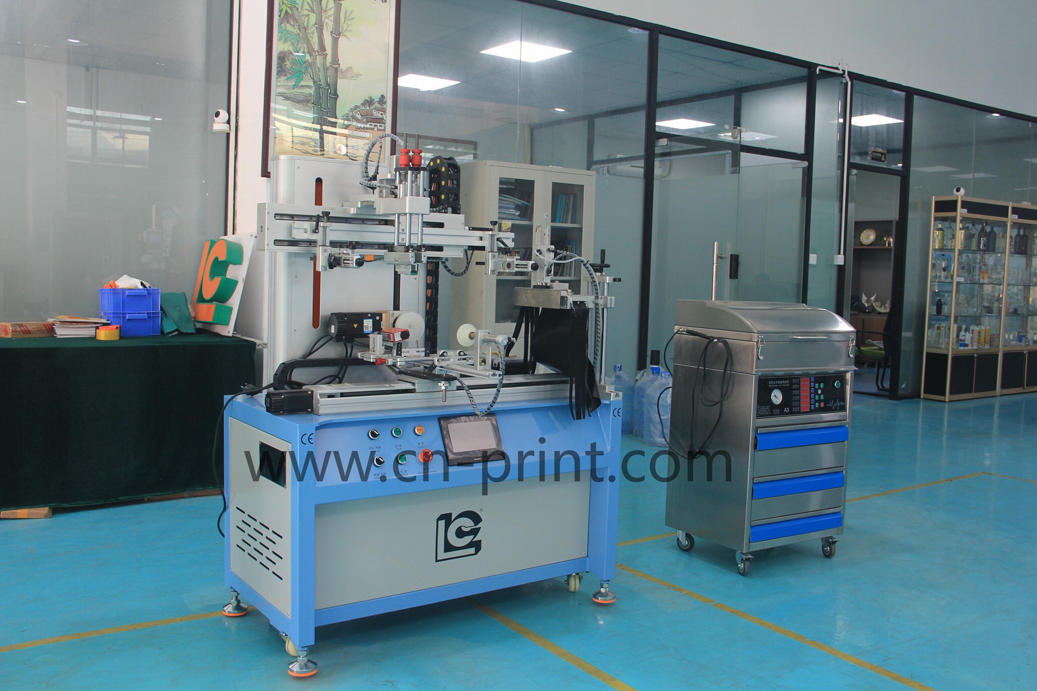 Servo Control bottle cup screen printing machine with LED UV system 9