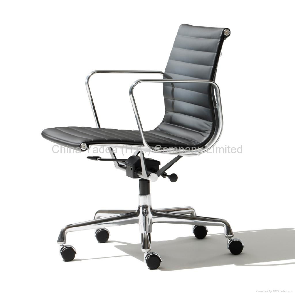 Eames aluminum deals office chair