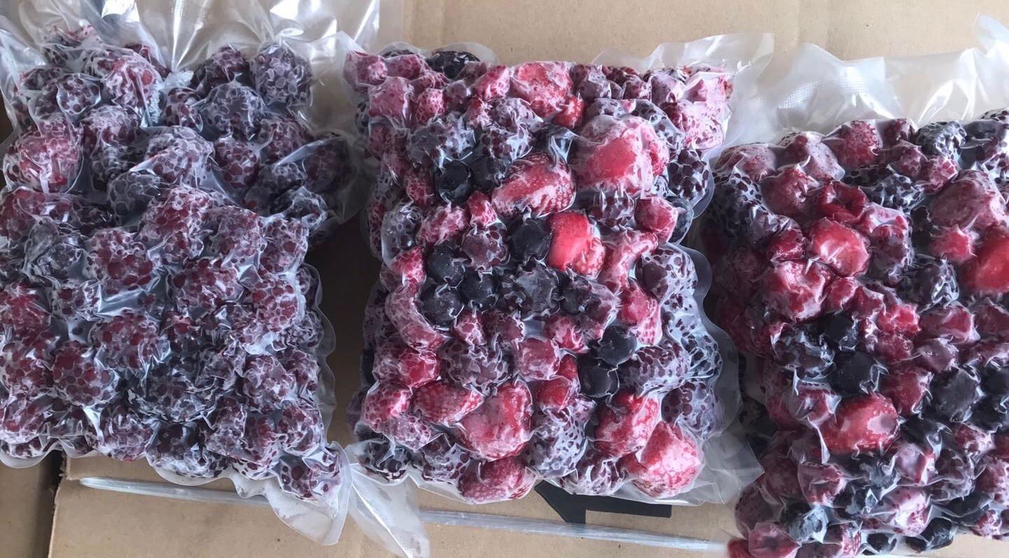 Vacuum packed IQF mixed berries,Frozen mixed berries 2