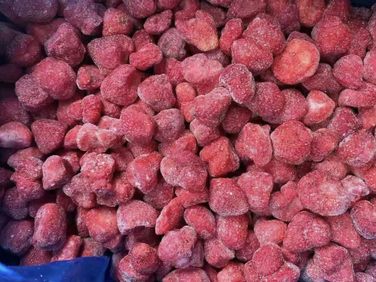 Frozen Strawberry Brokens,IQF Strawberry Brokens,jam quality,all red color 3