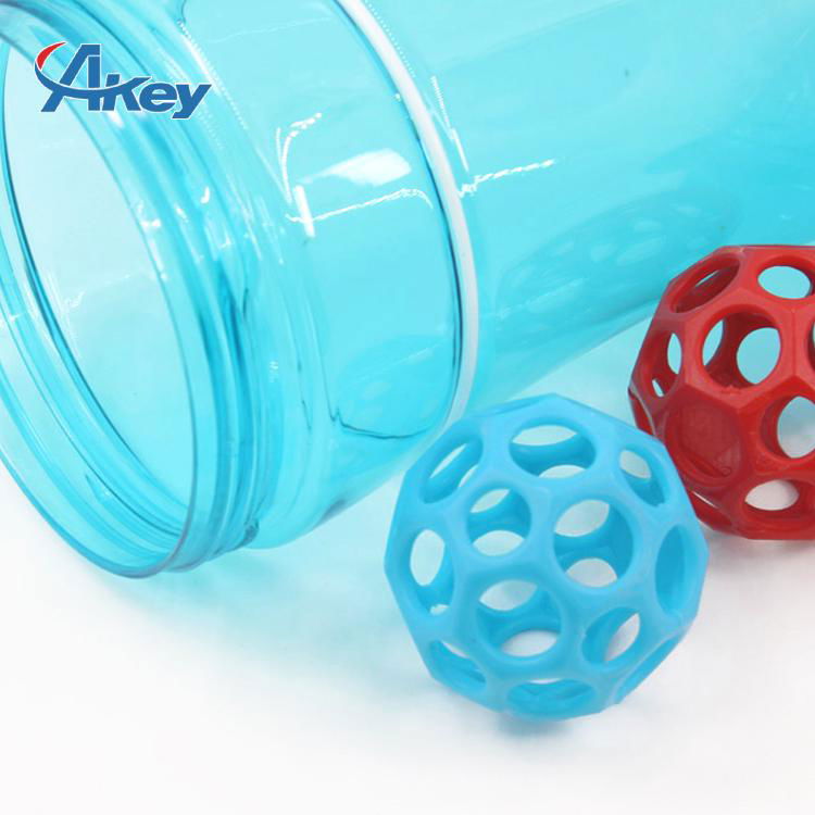 Tritan Shaker bottle with plastic ball 5