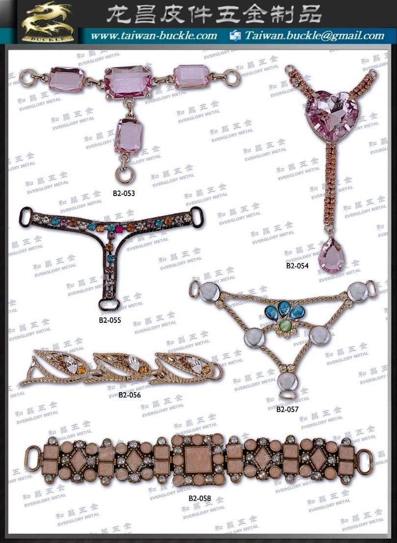 Rhinestone chain clothing and footwear hardware accessories