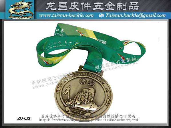 Sporting event finish metal medal 4