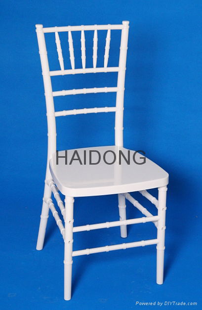 White Color Resin Chiavari Chair