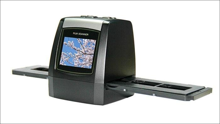 2.4'' color display film scanner