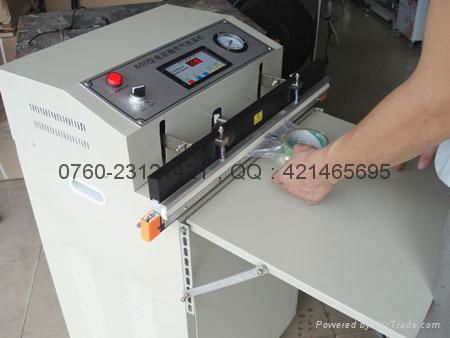 Pneumatic vacuum packing machine 5