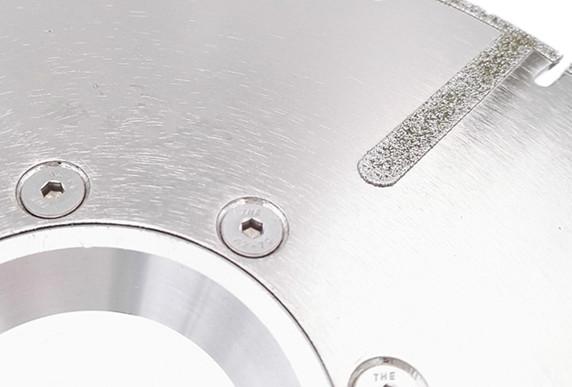 U-slot Electroplated blade with straight protections and flange 3