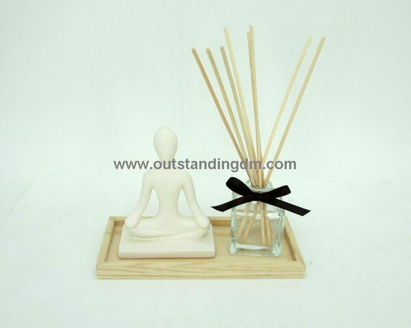 reed diffuser with  wooden tray,  ceramic decoration yoga, clear glass bottle with  ribbon