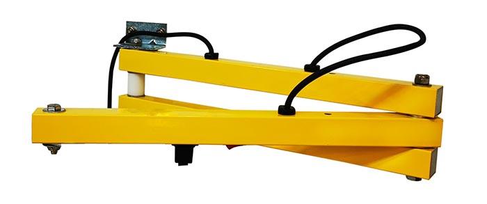 flexible arm for warehouse loading dock light