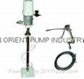 Pneumatic grease pump