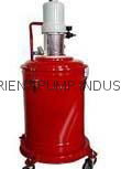 Pneumatic grease pump