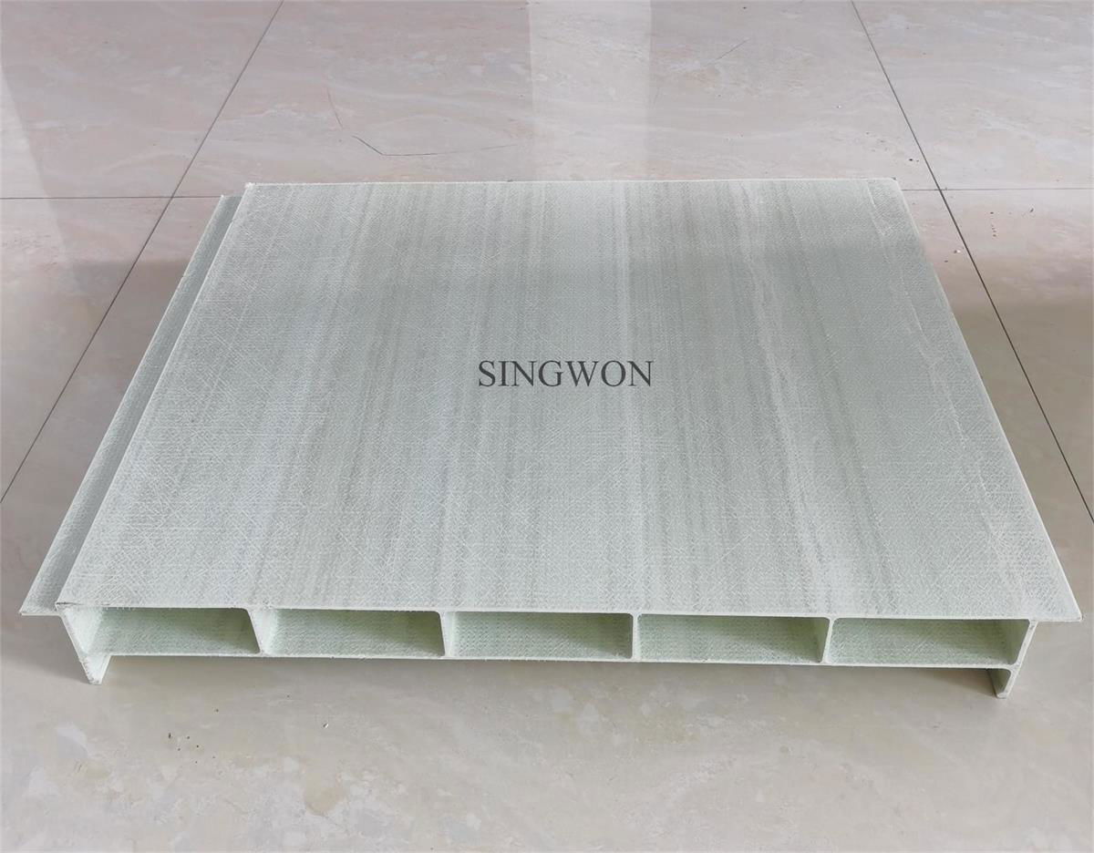GRP pultrusion panel and glassfiber roofing panel